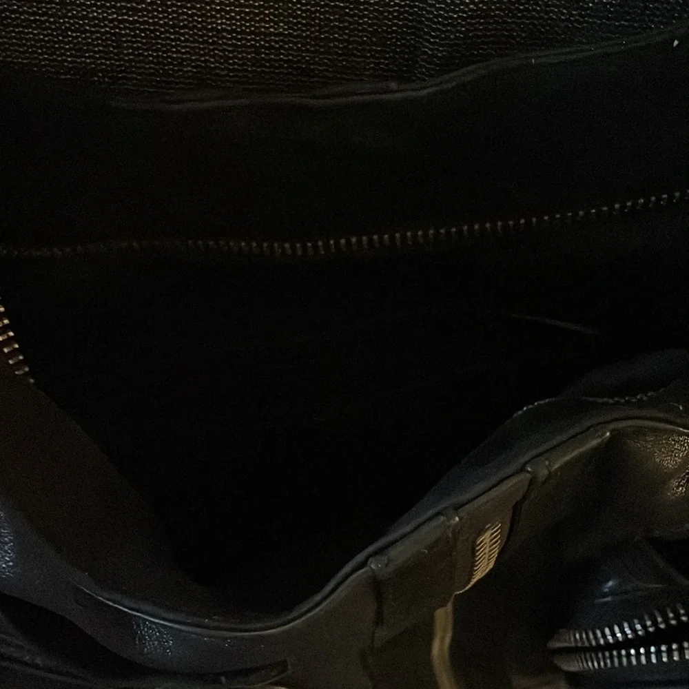 Black leather hobo Alexander wang INSPIRED  -excellent condition adjustable tie